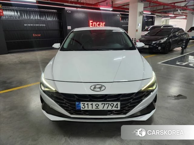 Hyundai Avante Hybrid (CN7) 2021 Белый из Кореи