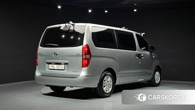 Hyundai The New Grand Starex 2019 Серебристо-серый из Кореи