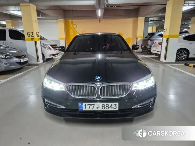 BMW 5 Series (G30) 2018 Черный из Кореи