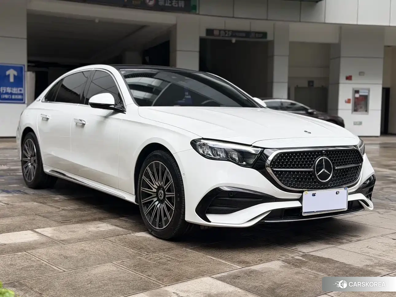 Mercedes-Benz E-Class 2024 Белый из Китая