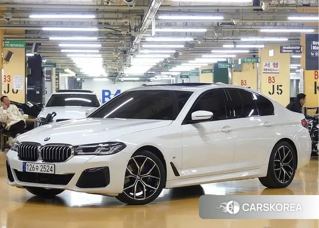 BMW 5 Series (G30) 2023 Белый из Кореи