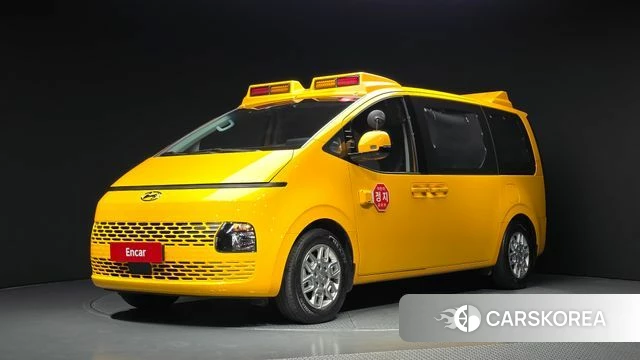 Hyundai Staria 2023 Желтый из Кореи