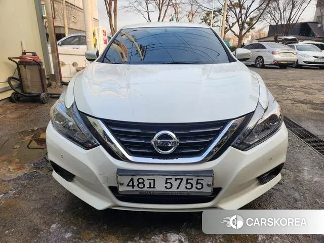 Nissan Altima 2018 Белый из Кореи