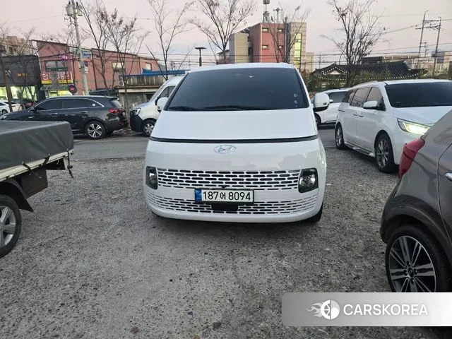 Hyundai Staria 2022 Белый из Кореи