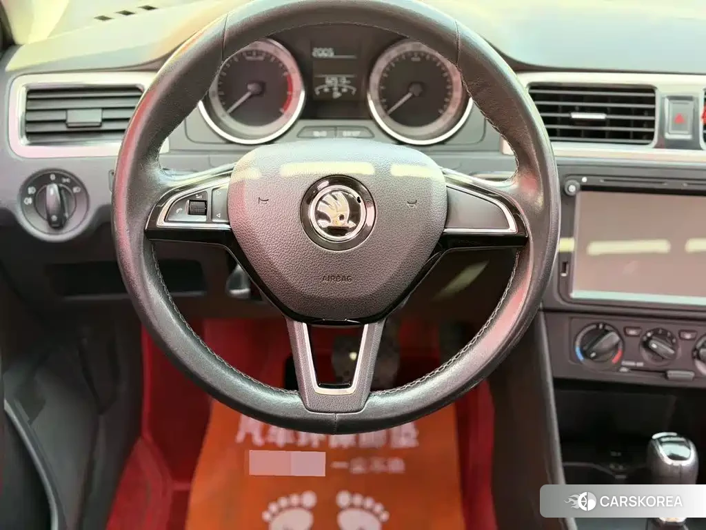 Skoda Rapid 2018 Белый из Китая