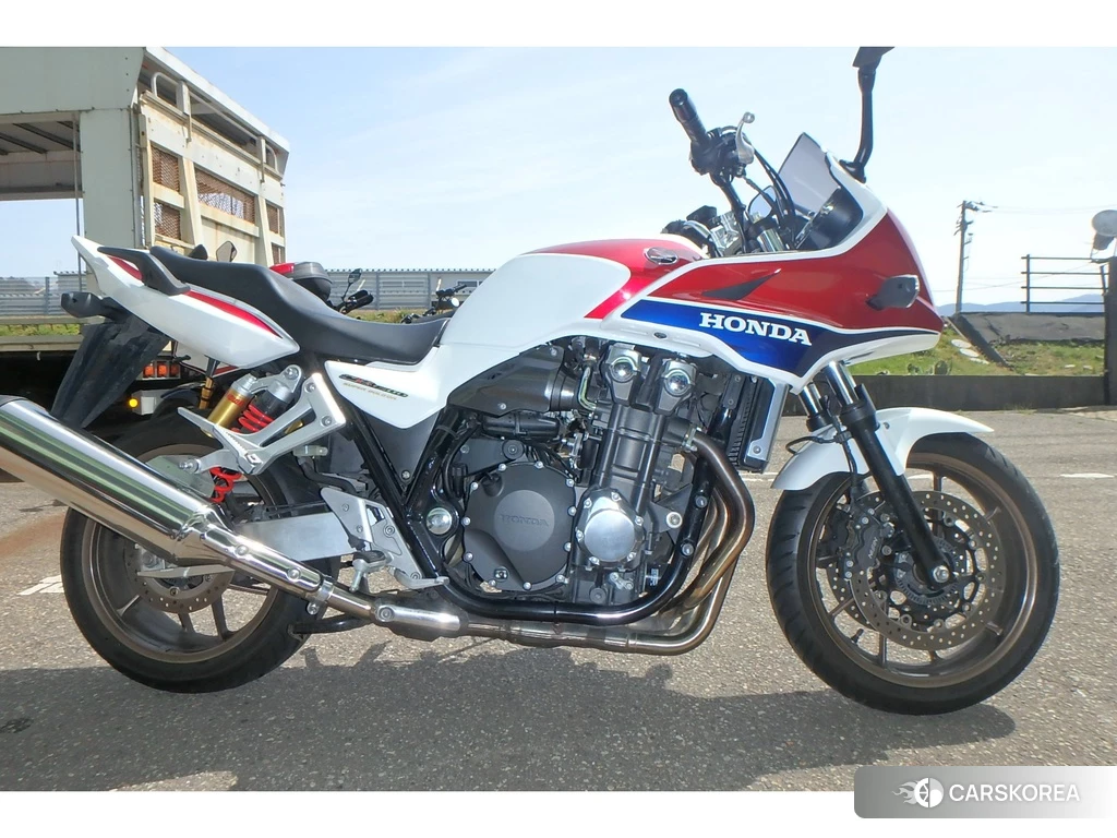 Проданный Honda CB1300SF BOLDOR ABS 2015 из Японии, фото 2