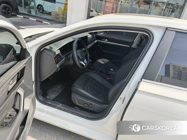 Volkswagen Lavida 2024 Белый из Китая
