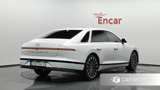 Hyundai Grandeur Hybrid (GN7) 2024 Белый из Кореи