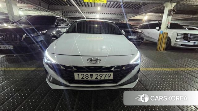 Hyundai Avante (CN7) 2021 Белый из Кореи