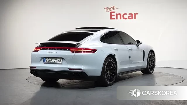Porsche Panamera (971) 2020 Белый из Кореи