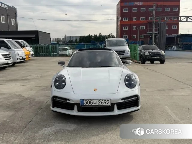 Porsche 911(992) 2023 Белый из Кореи