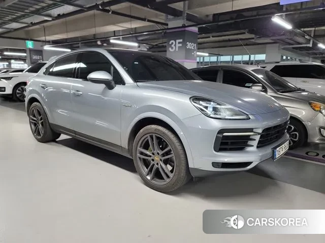 Porsche Cayenne (PO536) 2021 Серебряный из Кореи