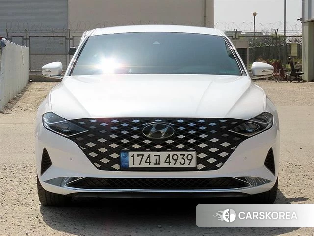 Hyundai The New Grandeur IG Hybrid 2020 Белый из Кореи