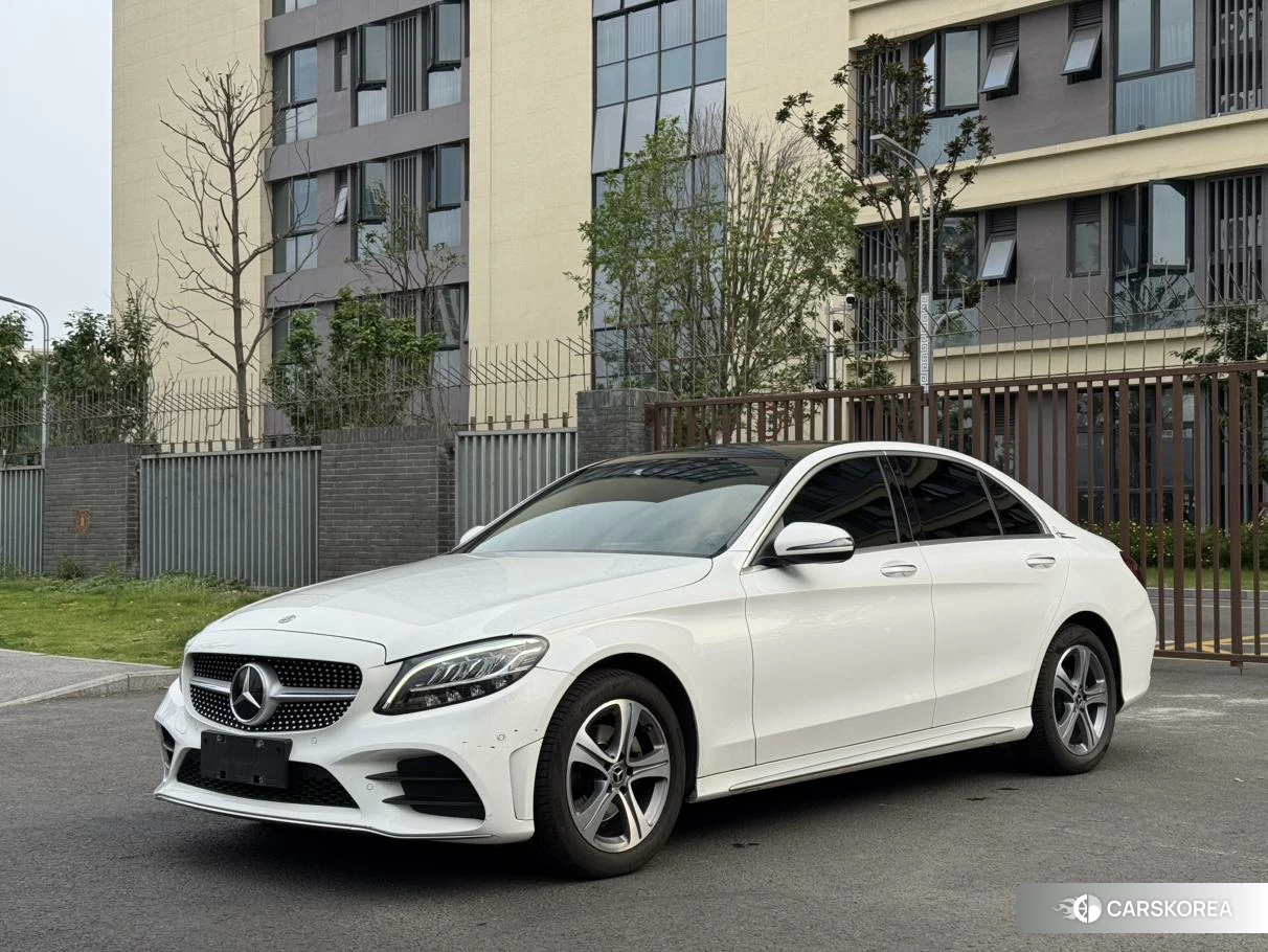 Mercedes-Benz Class C 2020 Белый из Китая