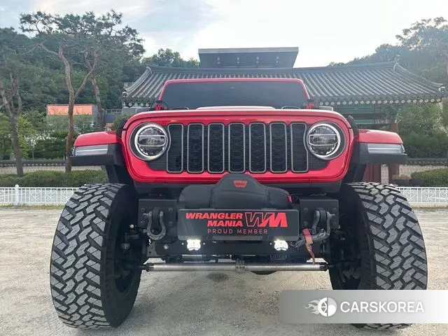 Jeep Wrangler (JL) 2019 Красный из Кореи