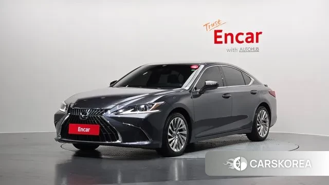 Lexus ES300h 7th generation 2023 Серый из Кореи
