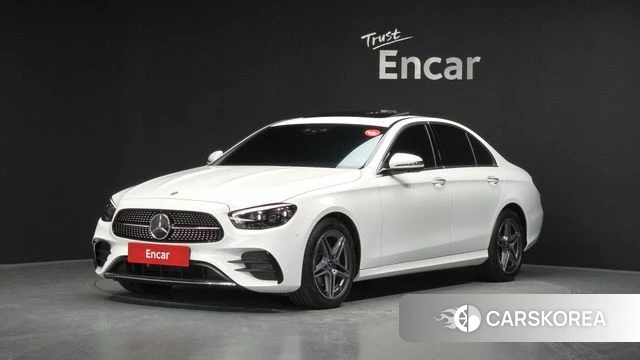 Mercedes-Benz E-Class W213 2023 Белый из Кореи