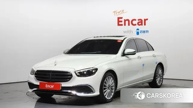 Mercedes-Benz E-Class W213 2021 Белый из Кореи