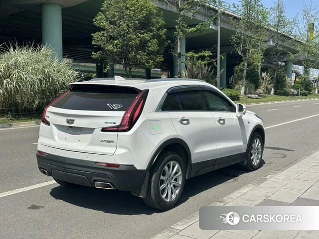 Cadillac XT4 2023 Белый из Китая