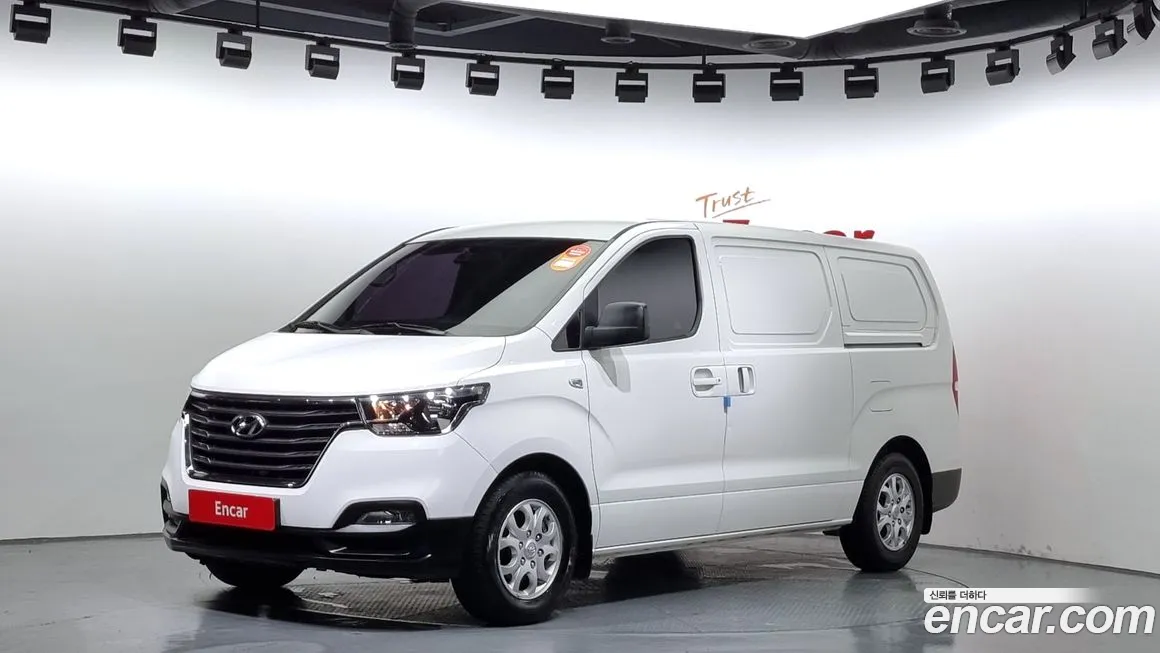 Hyundai The New Grand Starex 2019 Белый из Кореи