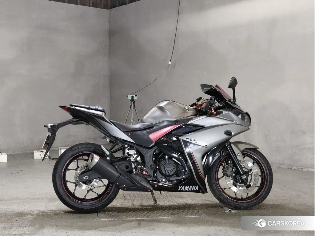 Проданный Yamaha YZF-R25 2016 из Японии