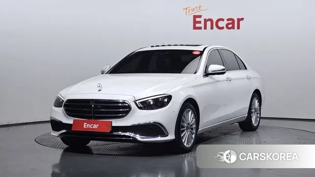 Mercedes-Benz E-Class W213 2021 Белый из Кореи