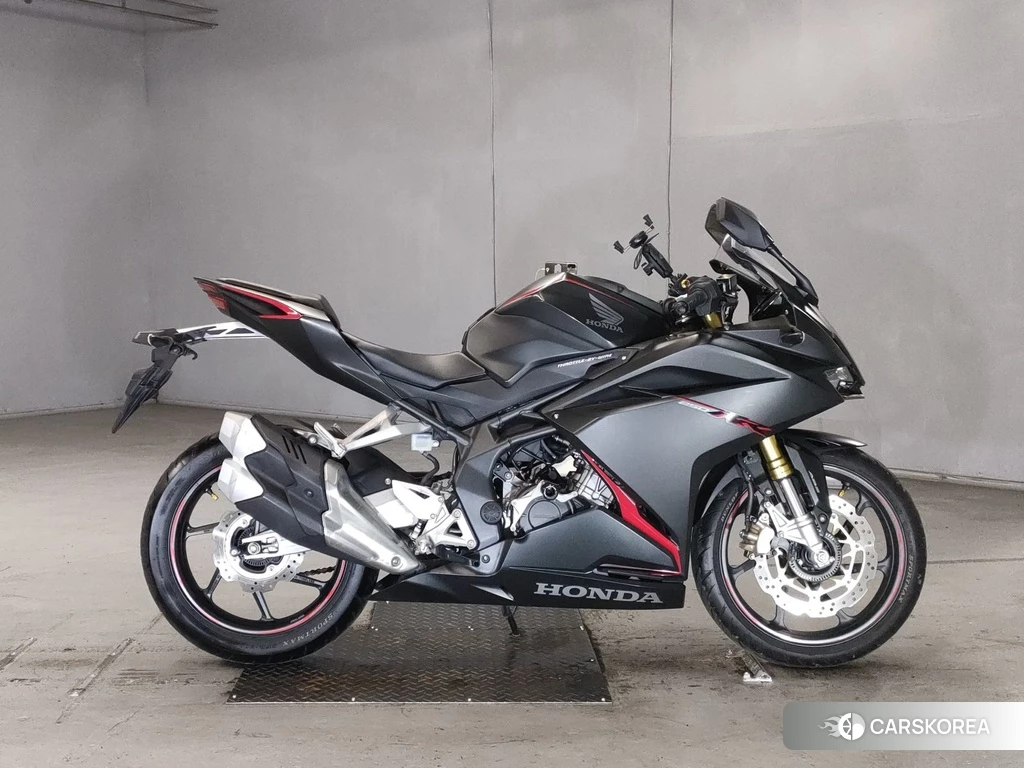 Проданный Honda CBR250RR 2020 из Японии, фото 2