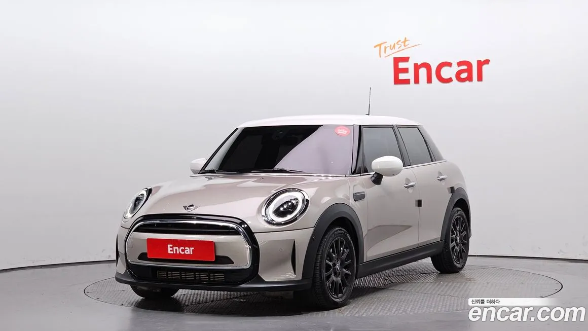 Mini Cooper 2023 Песочный из Кореи