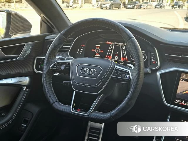 Audi RS 7 2023 Темно-серый из Китая