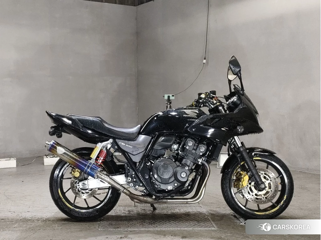 Проданный Honda CB400SF BOLDOR 2015 из Японии