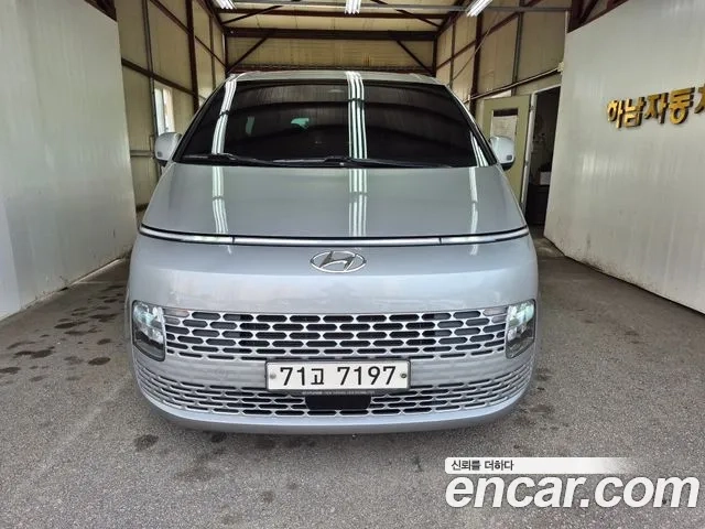 Hyundai Staria 2021 Серебристо-серый из Кореи