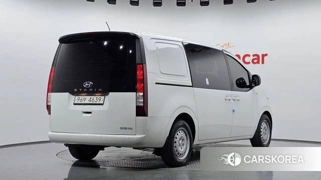 Hyundai Staria 2021 Белый из Кореи