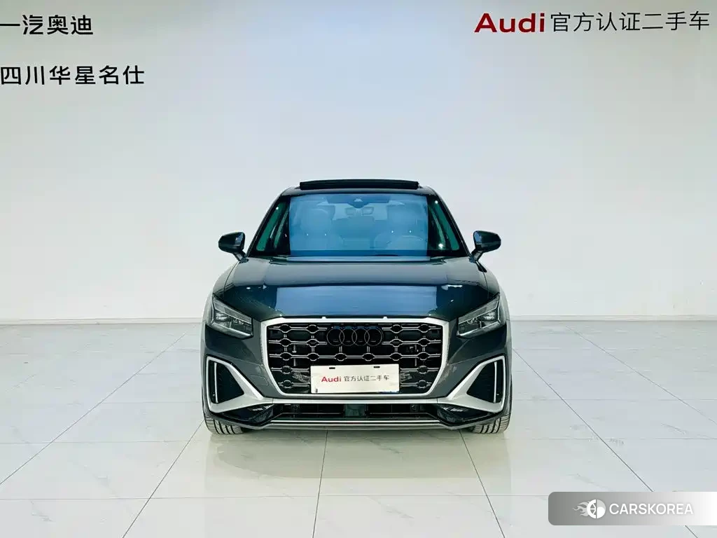 Audi Q2L 2022 Silver/gray из Китая