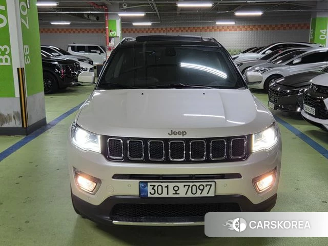 Jeep Compass 2nd Generation 2021 Белый из Кореи