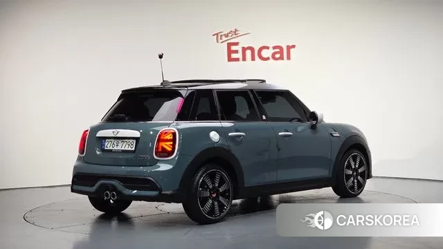 Mini Cooper S 2023 Цвет галактики из Кореи