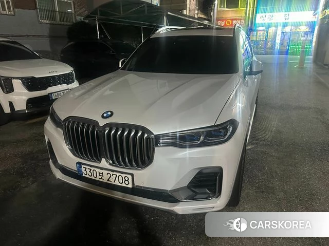 BMW X7 (G07) 2022 Белый из Кореи