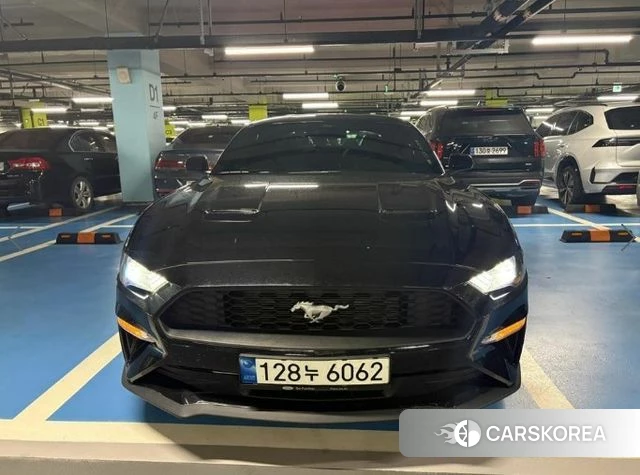 Ford Mustang 2022 Черный из Кореи
