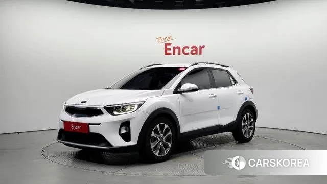 Kia Stonic 2019 Белый из Кореи