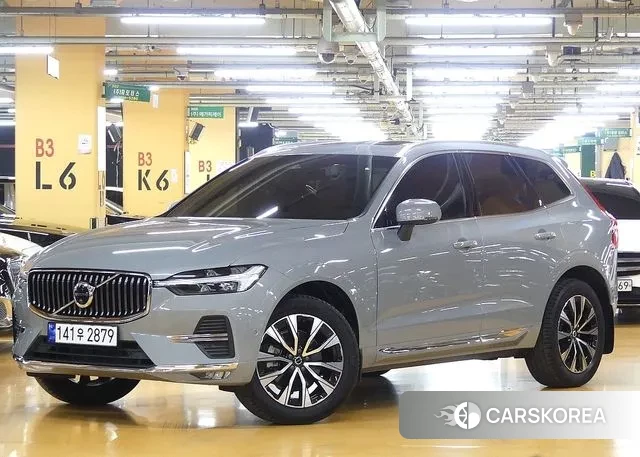 Volvo XC60 second Generation 2023 Серебристо-серый из Кореи