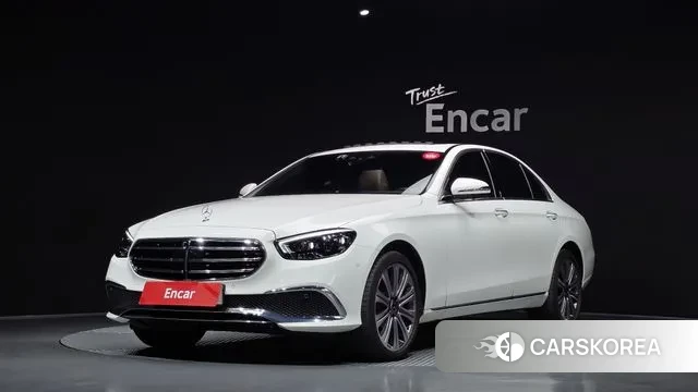 Mercedes-Benz E-Class W213 2023 Белый из Кореи