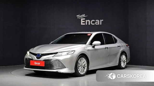 Toyota Camry (XV70) 2018 Серебряный из Кореи