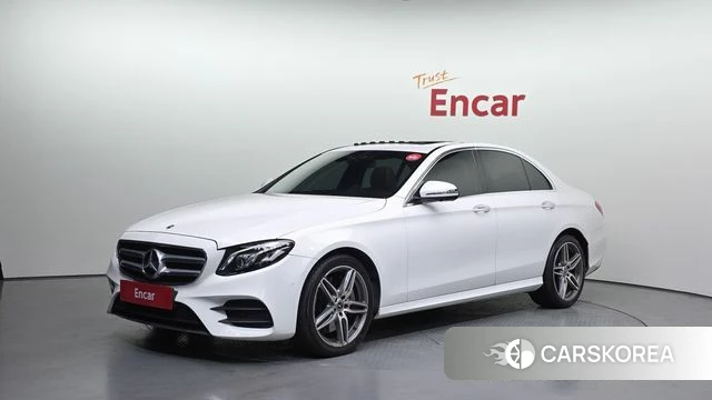 Mercedes-Benz E-Class W213 2019 Белый из Кореи