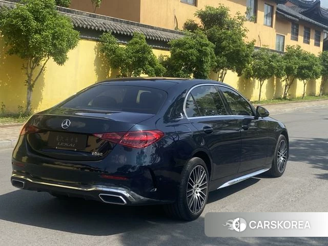 Mercedes-Benz Class C 2025 Зеленый из Китая
