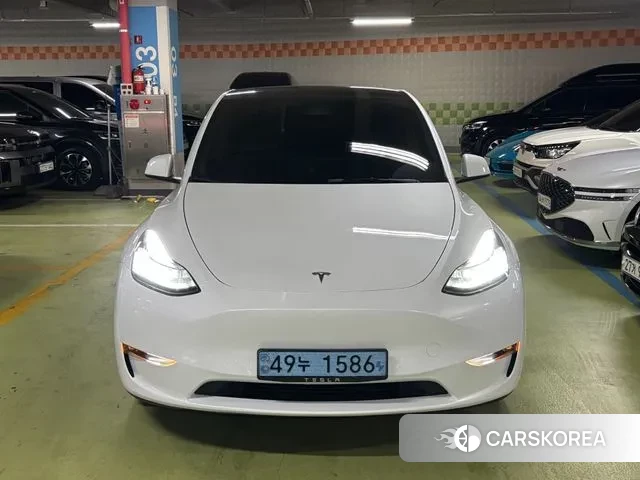 Tesla Model Y 2022 Белый из Кореи