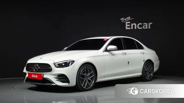 Mercedes-Benz E-Class W213 2021 Белый из Кореи