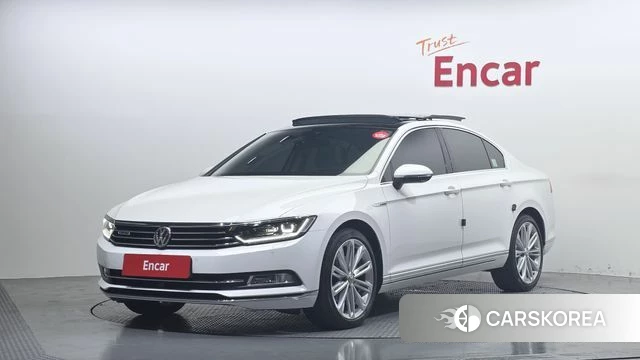 Volkswagen Passat GT (B8) 2018 Белый из Кореи