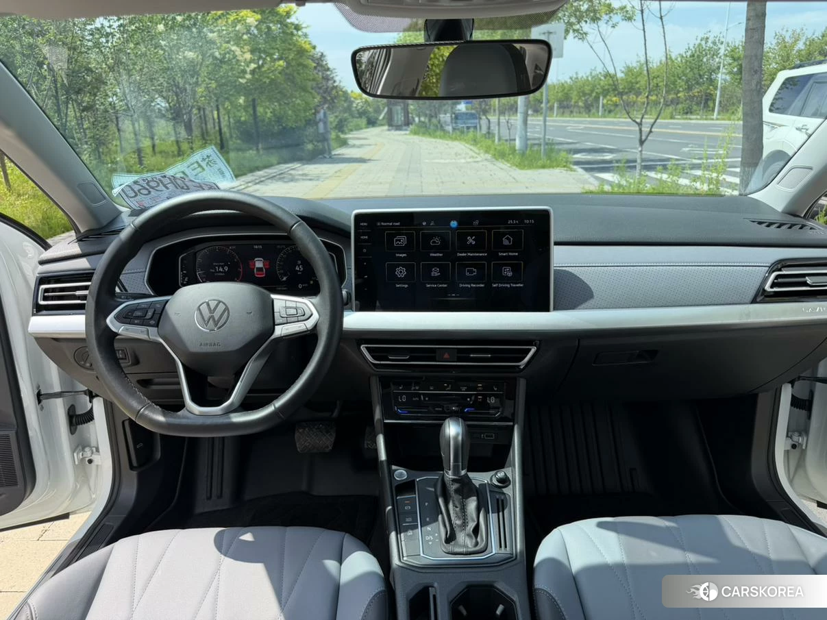 Volkswagen Lavida 2023 Белый из Китая