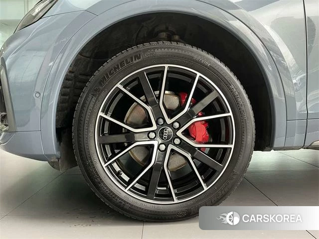 Audi Q5L 2022 Синий из Китая