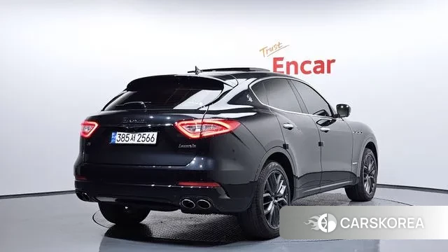 Maserati Levante 2019 Черный из Кореи