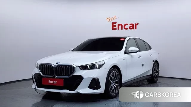 BMW 5 Series (G60) 2024 Белый из Кореи